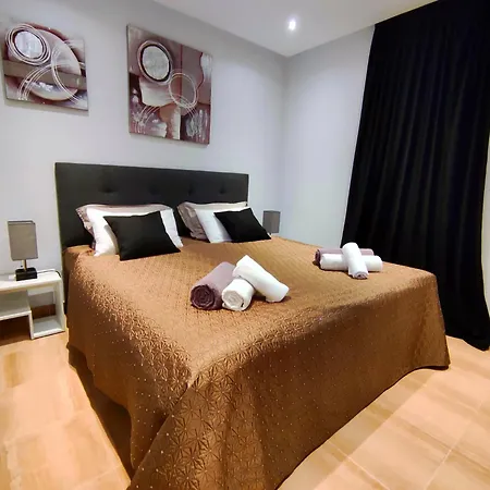 Luxury 2 Bedrooms Private Heated Pool Ehhouse